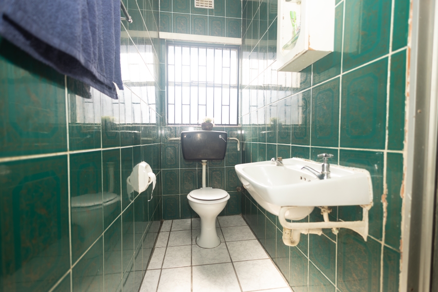 4 Bedroom Property for Sale in Kleinbegin Western Cape